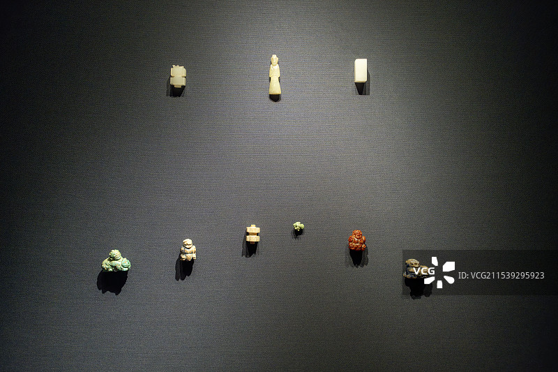 东汉玉司南玉翁仲玉严卯图片素材