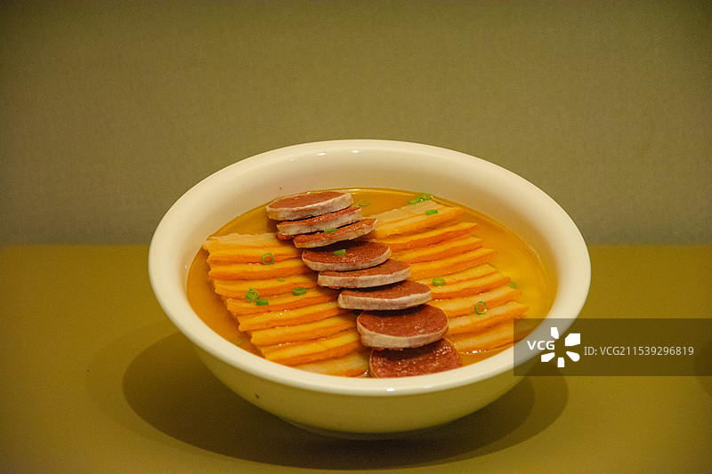 白肉血肠炖酸菜图片素材