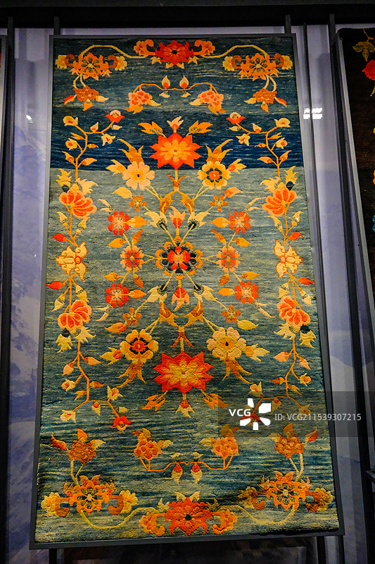 中国青海西宁，青海藏文化博物馆，藏族卡垫，国家级非物质文化遗产，藏族织造技艺，卡垫艺术，卡垫，图片素材