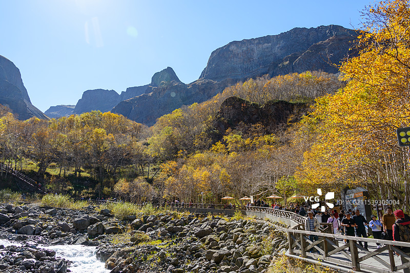 吉林延边州长白山北坡景区通天河图片素材