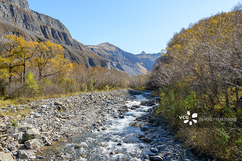 吉林延边州长白山北坡景区通天河图片素材