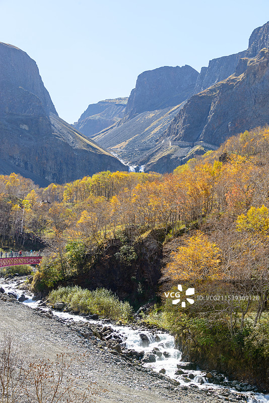 吉林延边州长白山北坡景区通天河图片素材