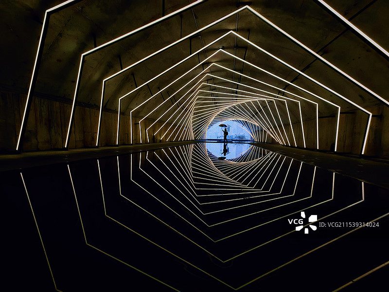 隧道光影图片素材
