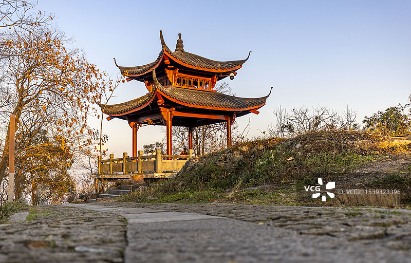 杭州西湖南高峰聘望亭图片素材