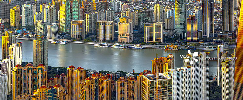 十六铺码头与浦西老城厢 上海供销大厦 交通银行大厦 黄浦区外马路 上海黄浦江沿岸地区高楼林立图片素材