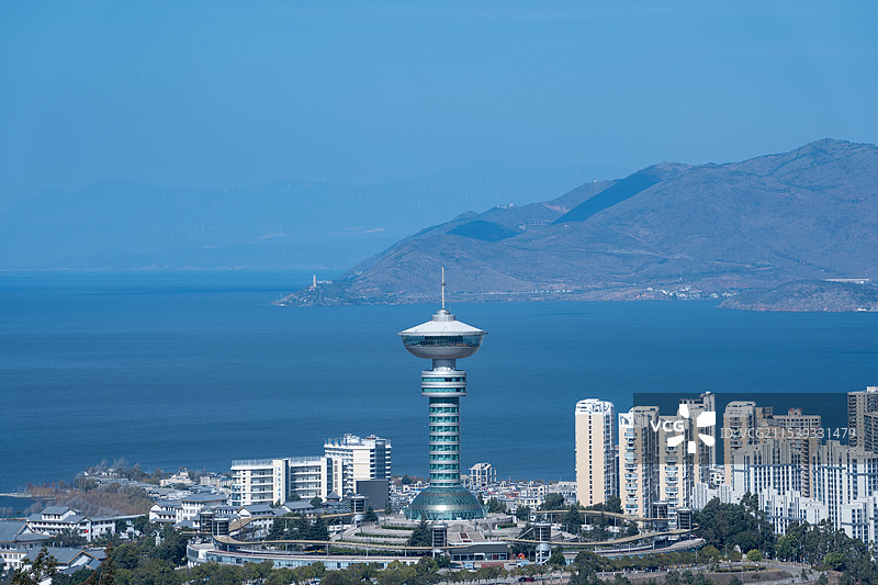 洱海边的电视塔图片素材