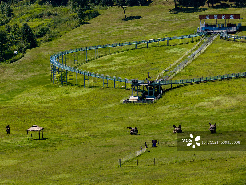 四川省绵阳市北川县永昌镇滑草坪航拍图片图片素材