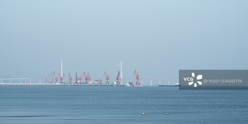 海上集装箱码头图片素材