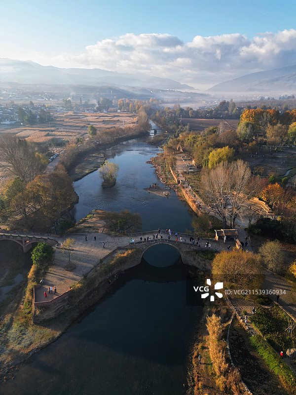 大理沙溪古镇玉津桥图片素材