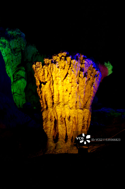 山东泰安地下龙宫图片素材