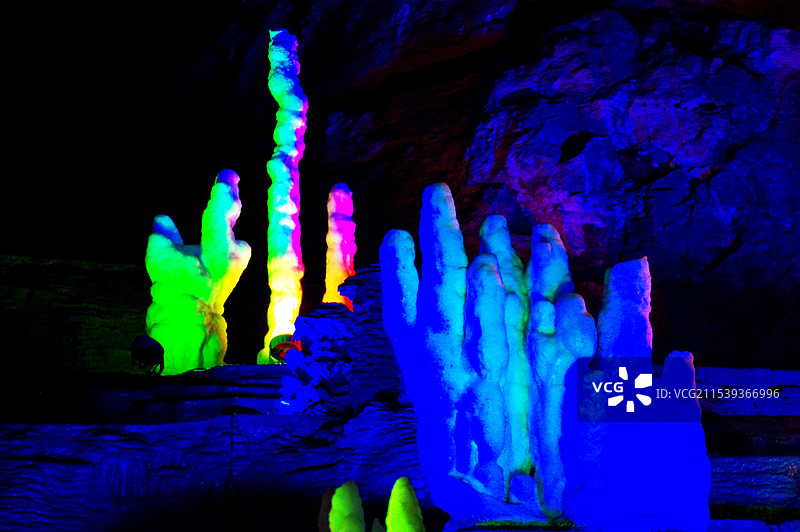 山东泰安地下龙宫图片素材