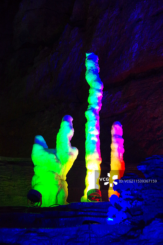 山东泰安地下龙宫图片素材