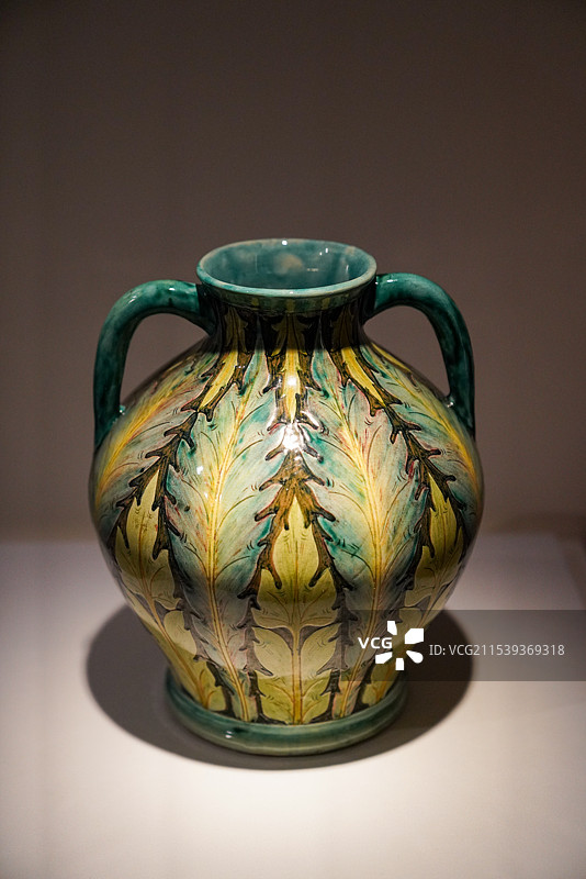 上海世博会博物馆 威廉·莫里斯 英国工艺美术运动 维多利亚与阿尔伯特博物馆 花瓶图片素材