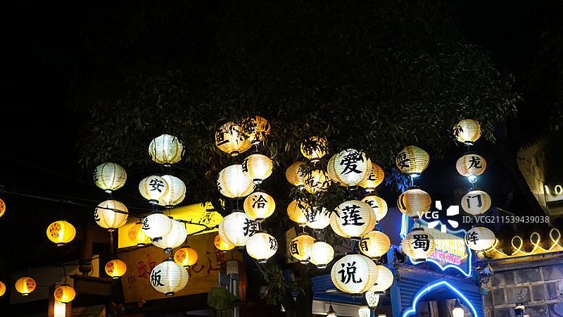 锦里夜景有字的灯笼图片素材