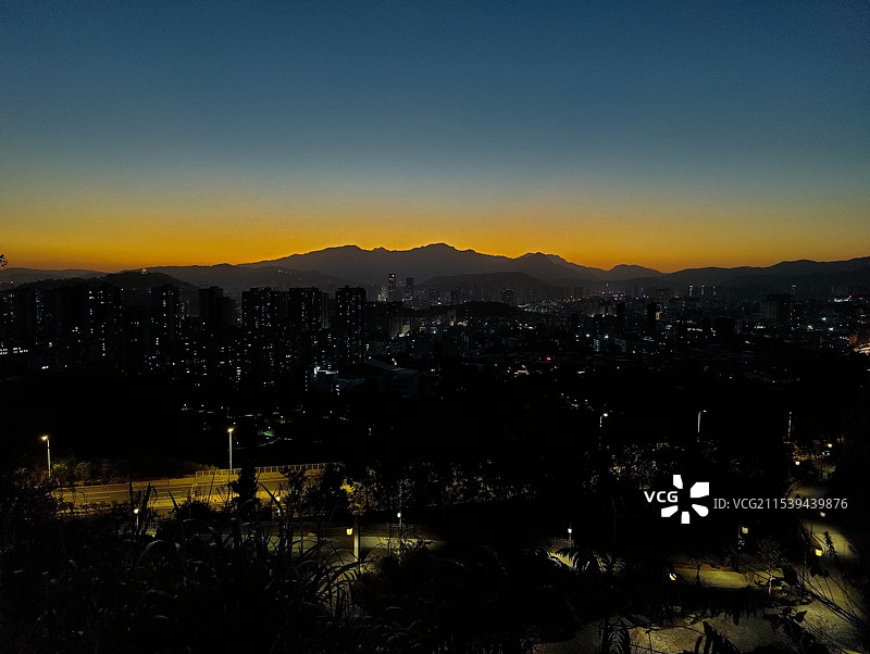 光影龙岩之龙岩洞公园欣赏日落晚霞图片素材