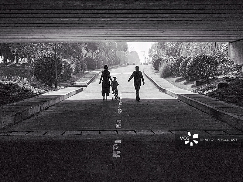 桥洞下图片素材