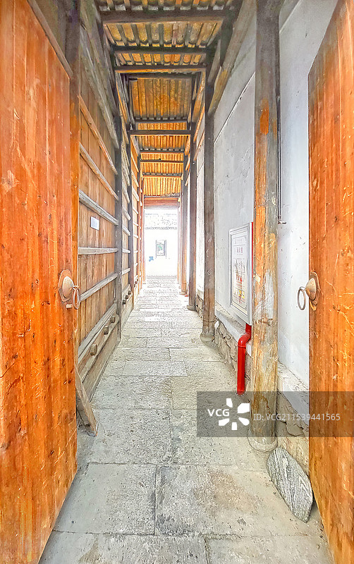 杭州京杭大运河岸边著名的古粮仓富义仓图片素材