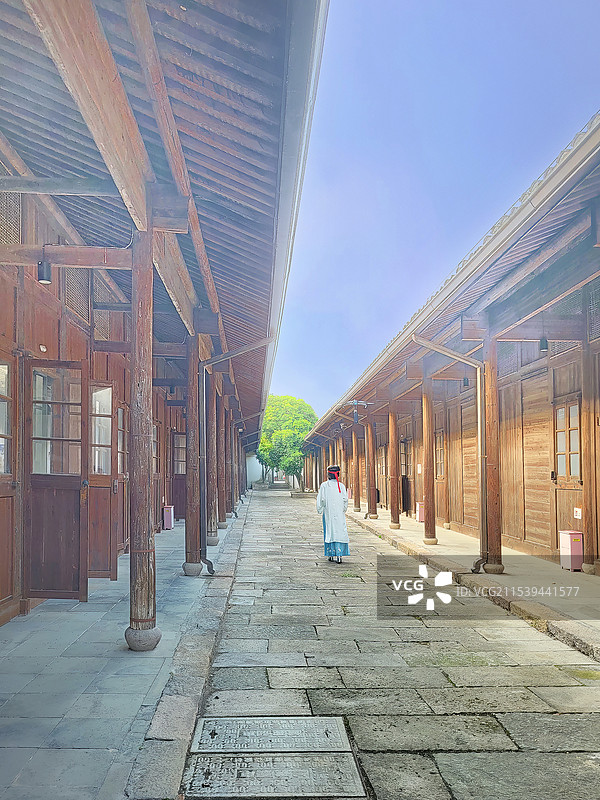 杭州京杭大运河岸边著名的古粮仓富义仓仓房图片素材