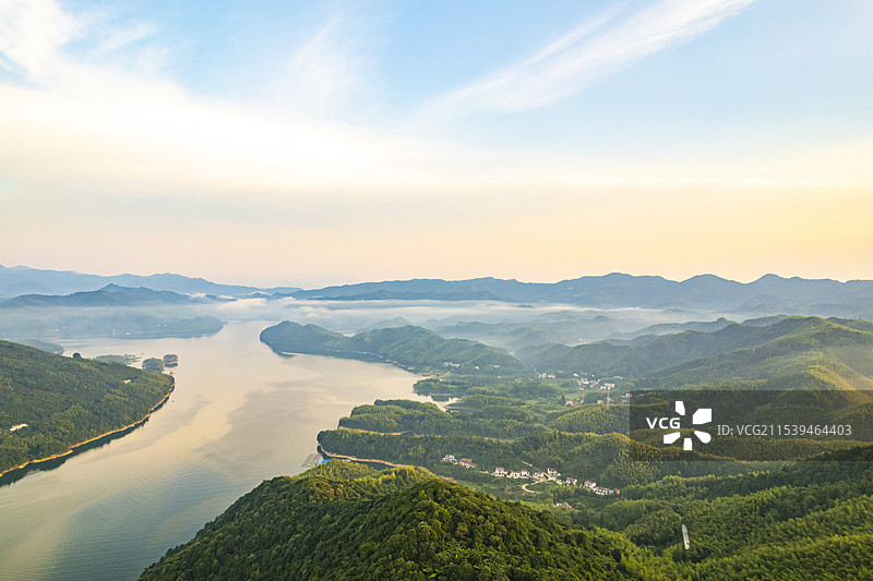安徽六安霍山县屋脊山佛子岭水库夏天风景航拍图片素材