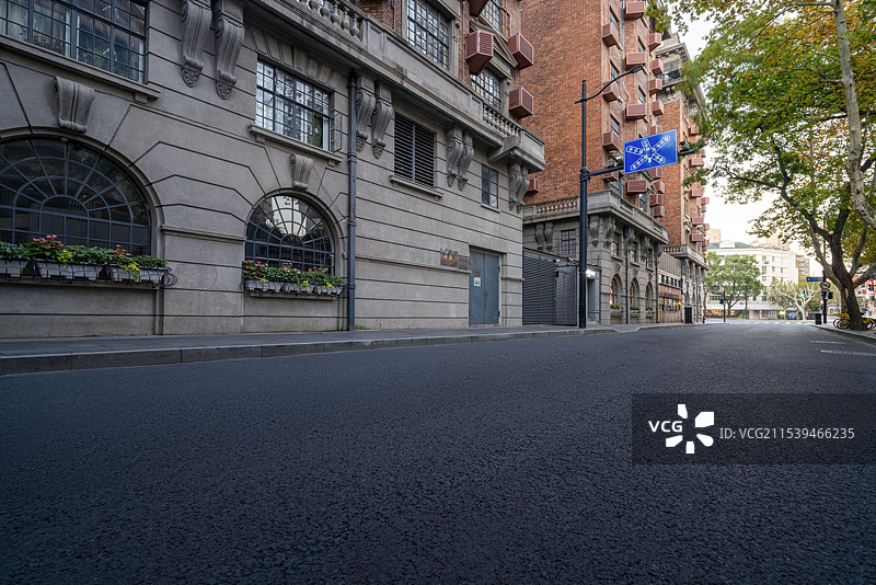上海武康大楼-城市道路与建筑图片素材