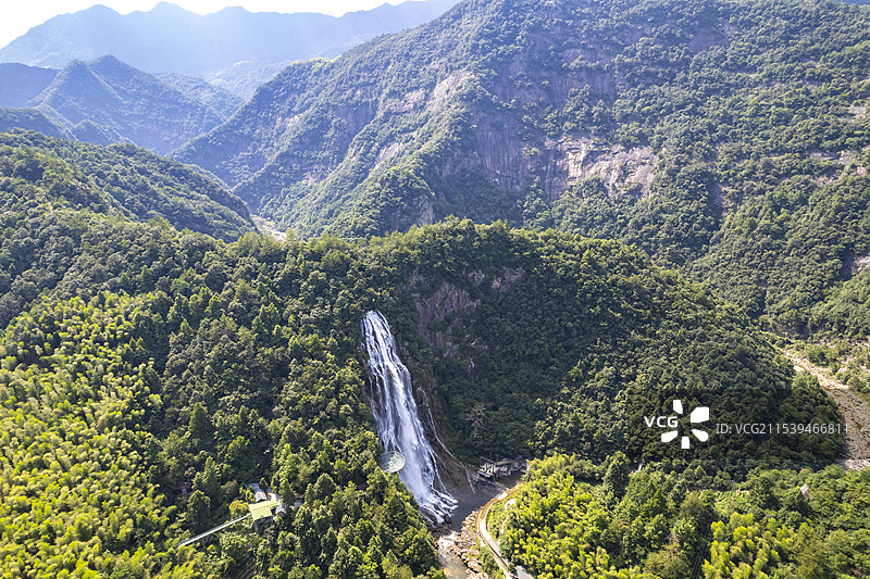 安徽六安金寨县大别山彩虹瀑布夏日风景航拍图片素材