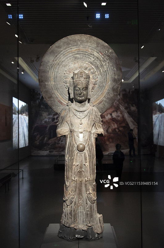 山东博物馆文物龙华寺遗址出土北魏蝉冠菩萨像图片素材