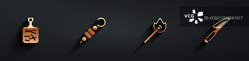 切菜板上的烤肉串正在燃烧图片素材