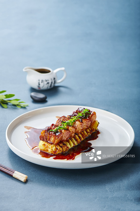 中餐美食 黑醋汁卤肉图片素材