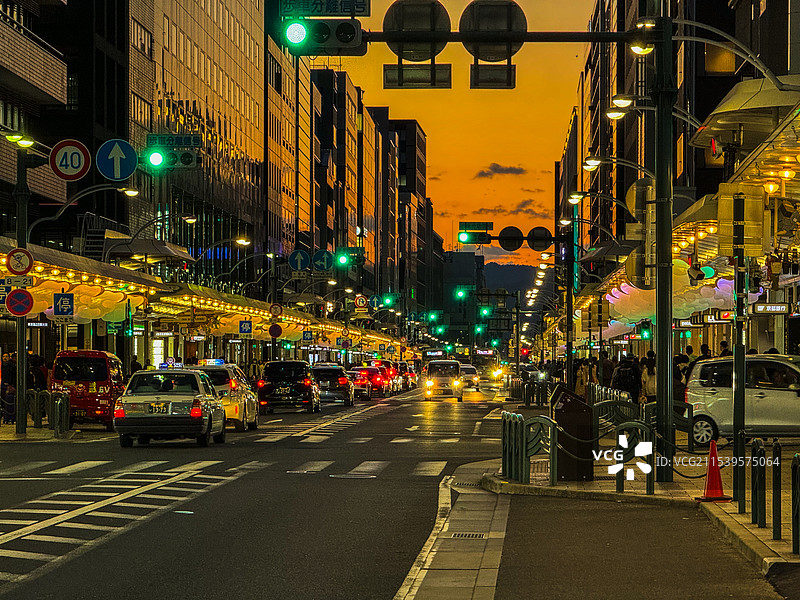 日本 京都 黄昏日落 街景 电影感图片素材