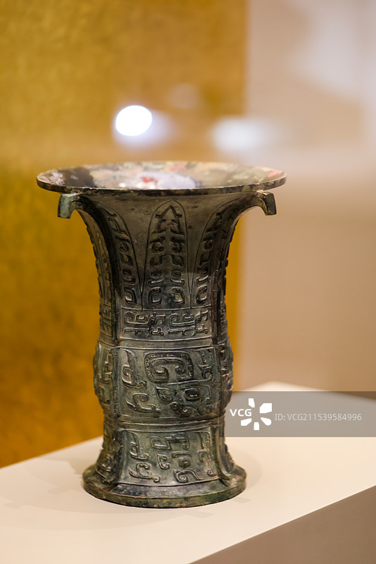 鱼伯彭尊随州叶家山出土小国巨制西周早期噩侯四器清华大学艺术博物馆图片素材