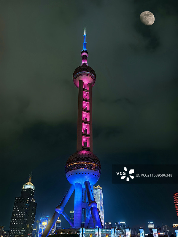 上海陆家嘴东方明珠电视塔图片素材
