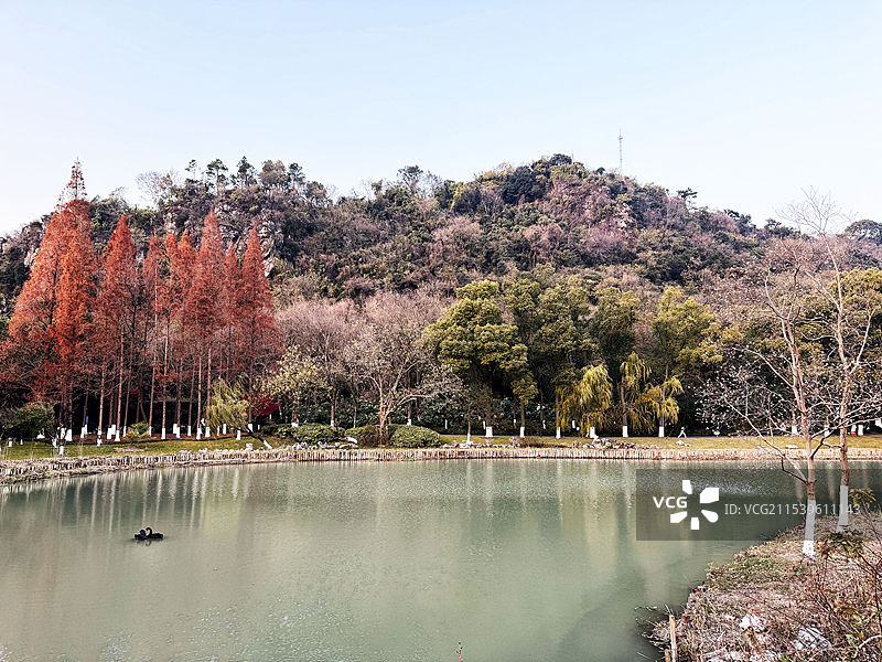 苏州昆山亭林园马鞍上玉峰山图片素材