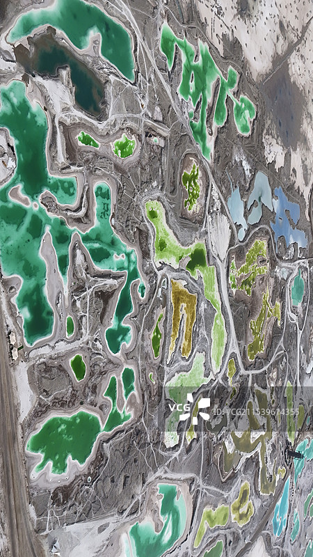 翡翠湖-上帝打翻了调色盘图片素材