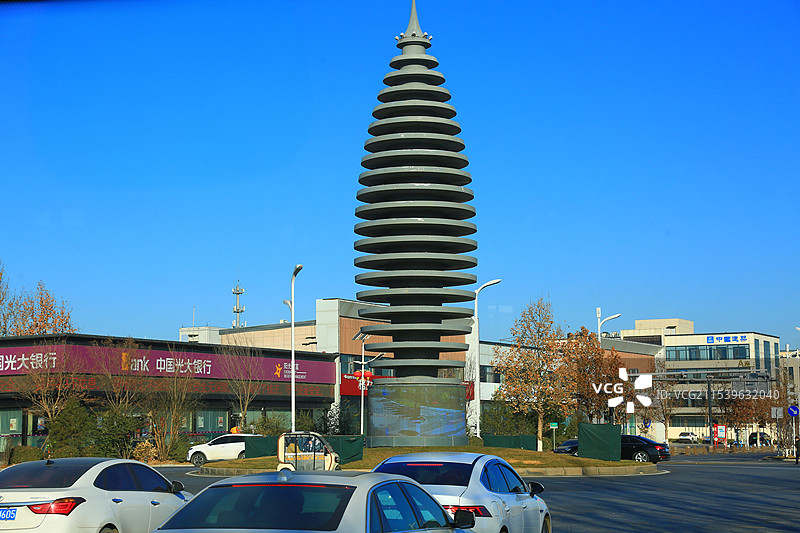 楼台亭阁映湖光，风格独特古色香小河秀林鹊巢多，美轮美奂如画廊雄安新区郊野公园图片素材