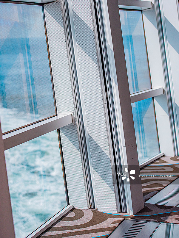 游轮里的休闲设施图片素材