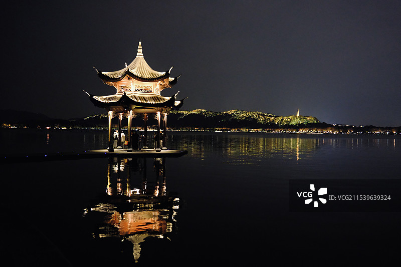 西湖夜游风光图片素材