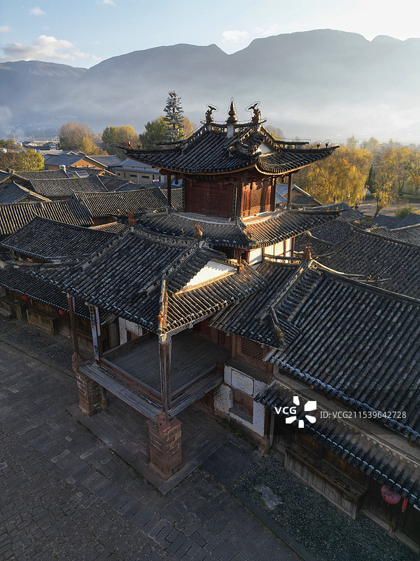 大理沙溪古镇古戏台图片素材