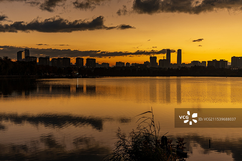 滇池草海的黎明图片素材