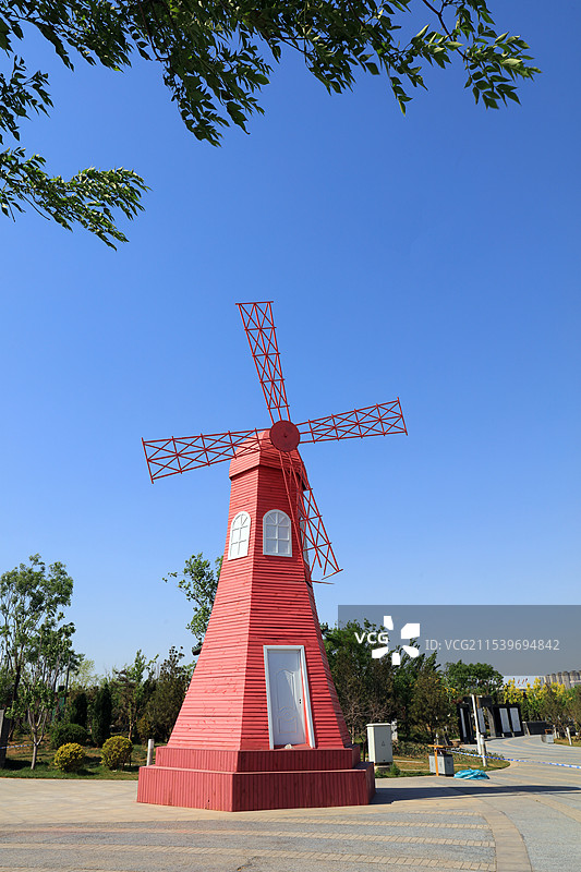 河北唐山南湖公园风车建筑景观图片素材
