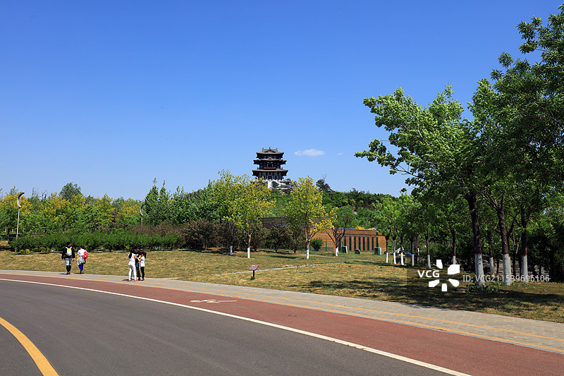 河北唐山南湖公园龙山风光图片素材