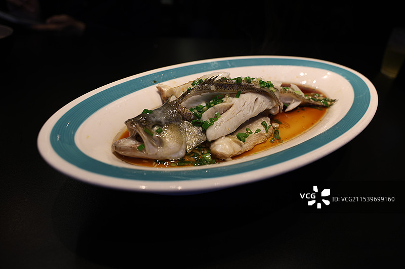 一条清蒸鱼图片素材