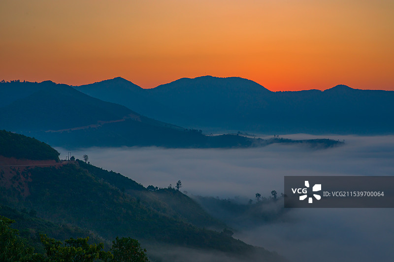 乌多姆赛北部山区的晨曦图片素材