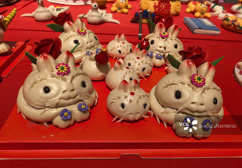 面点银蛇大家庭图片素材