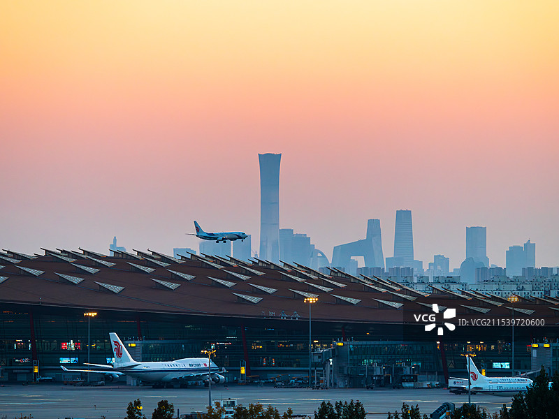 黄昏日落城市天际线图片素材