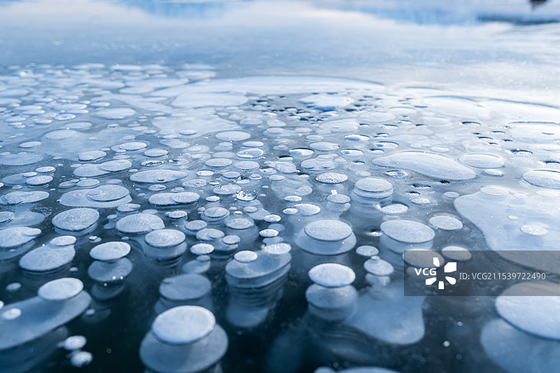 冰面上的冰花图片素材