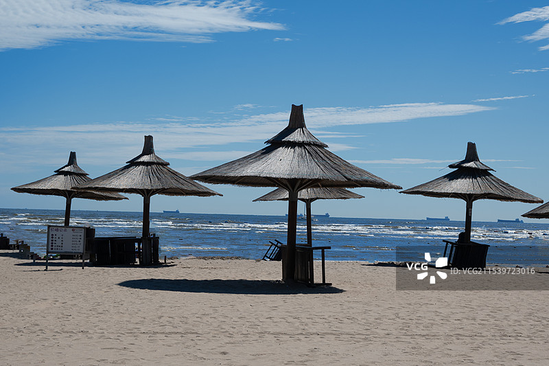 海滩的静谧时光图片素材