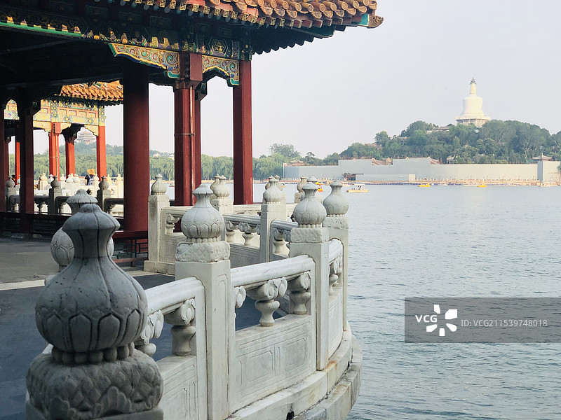 夕阳下的北海公园图片素材