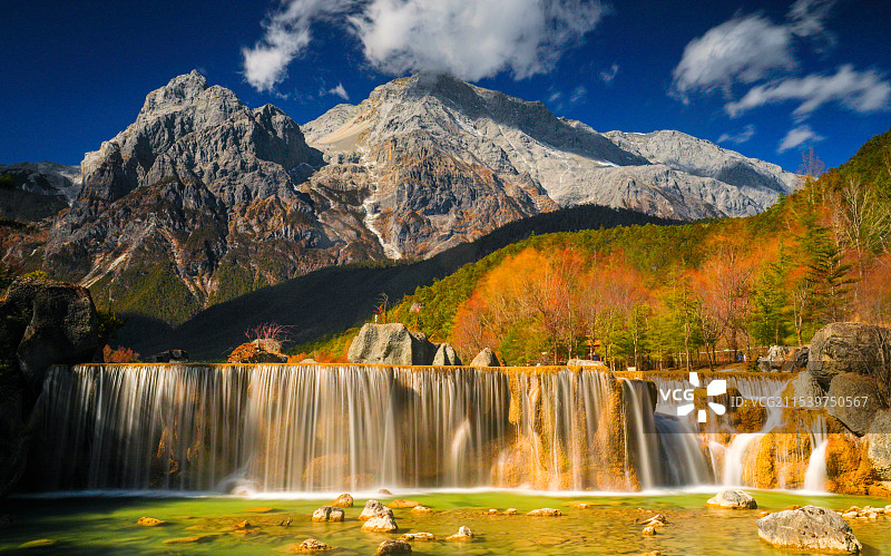 蓝月谷·玉龙雪山图片素材