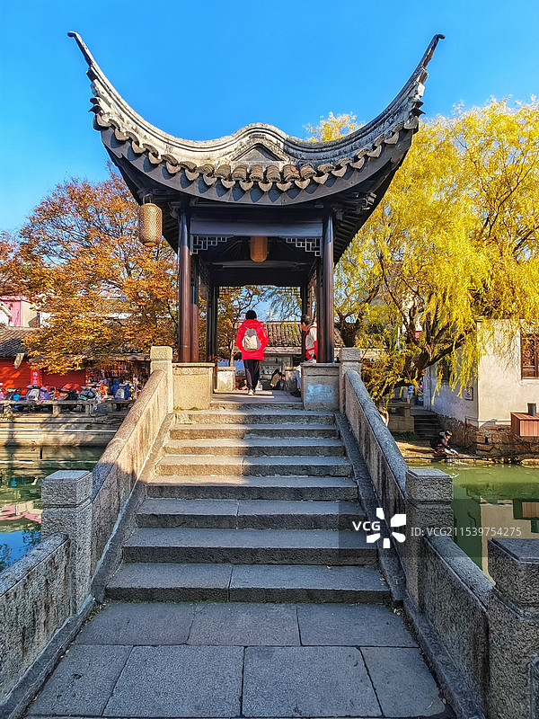 阳光下的西施桥（苏州木渎古镇）图片素材