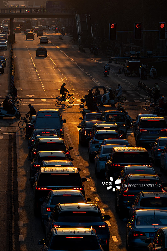 日出大道图片素材